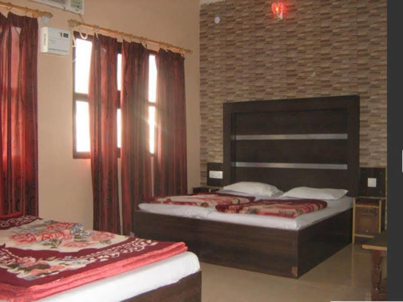 Hotel Gyan Haridwar Exterior photo